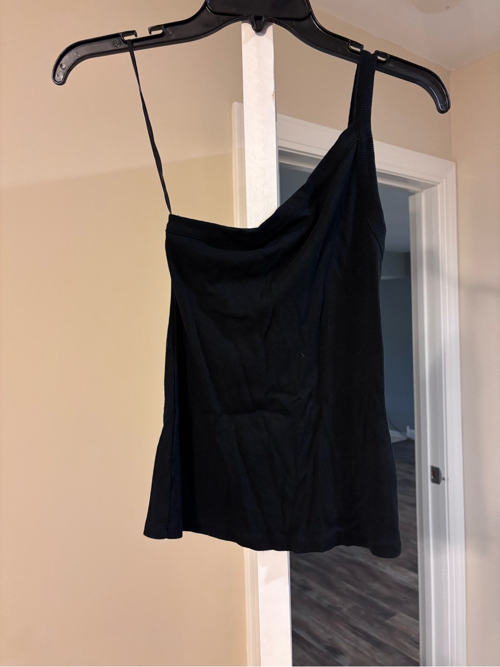 Asymmetric Black Women's One-Shoulder Tank Top